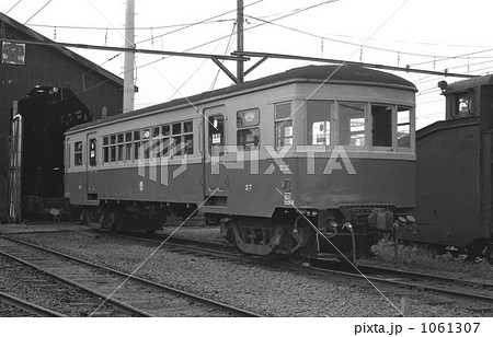 クハ37形電車 新潟県の写真素材