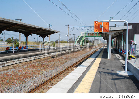 豊前善光寺駅 ホームの写真素材