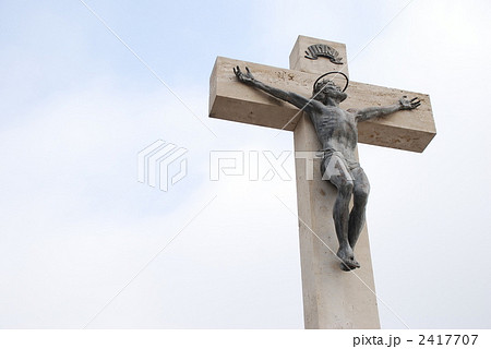 十字架 キリスト像 磔 キリスト教の写真素材