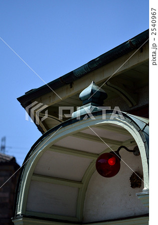 赤色灯 交番 赤ランプ 晴れの写真素材 - PIXTA