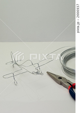 針金細工 針金 アート クラフト ミニチュア 模型の写真素材