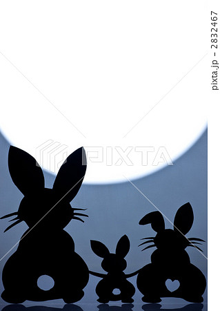 満月 切り絵 中秋の名月 十五夜 うさぎの写真素材