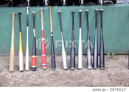 金属バット ノックバット マスコットバット 硬式野球の写真素材