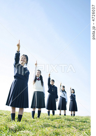 一致団結 中学生 友達の写真素材