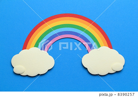 虹 青空 ペーパーイラスト 半立体の写真素材 Pixta