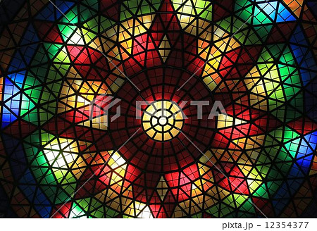 ステンドグラス 丸 コピースペース 模様の写真素材