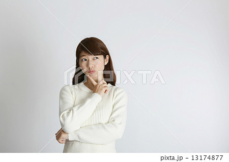 思いあぐねる