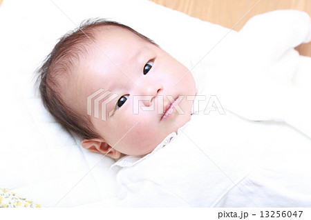 一重まぶた 一重 男の写真素材