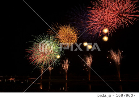 岩手県北上市 北上みちのく芸能まつり 花火大会の写真素材