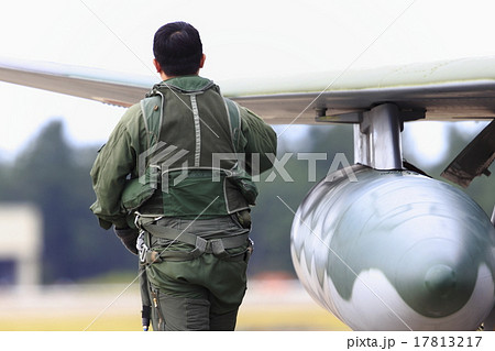戦闘機 パイロット 男性 人物の写真素材