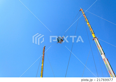 逆バンジーの写真素材 - PIXTA