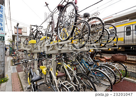 立体駐輪場 駐輪場 自転車 三鷹市の写真素材 - PIXTA
