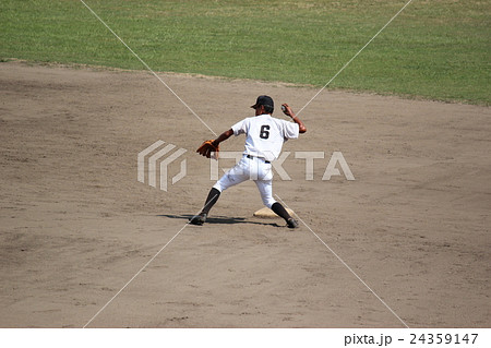 高校野球 野球 ショート 遊撃手の写真素材