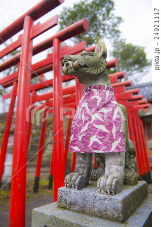 石仏 キツネ 稲荷 像の写真素材 - PIXTA