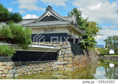 控塀 松本城 烏城 深志城の写真素材