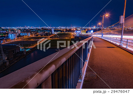 なみはや大橋 夜景 橋の写真素材