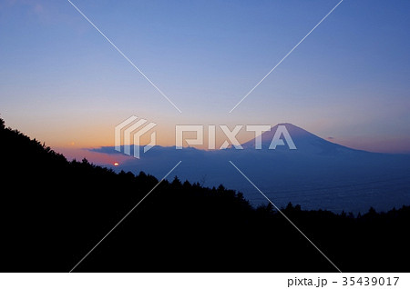 富士山 乙女峠 夕焼け 御殿場の写真素材 - PIXTA