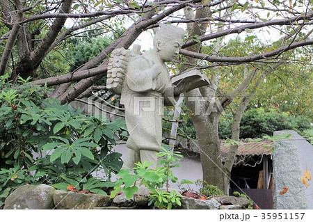 二宮金次郎像の写真素材