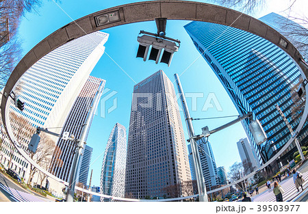 サークル交差点 新宿警察署裏交差点 新宿 都市の写真素材 - PIXTA