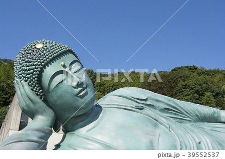 涅槃像 釈迦 釈迦涅槃像 仏像の写真素材