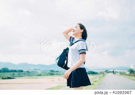 セーラー服の写真素材集 ピクスタ