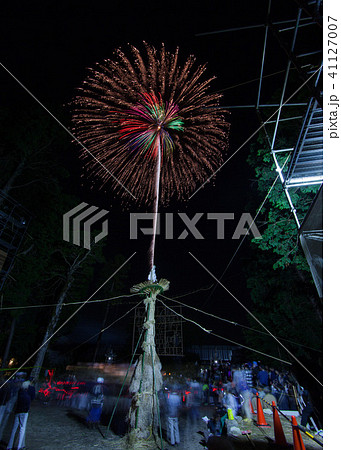 篠田の花火 幻想的の写真素材
