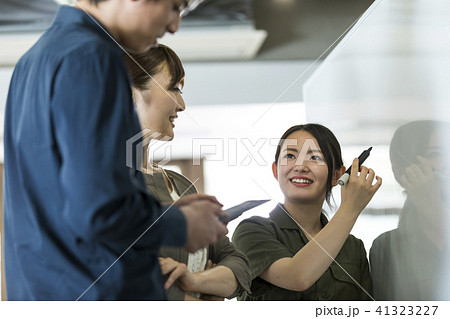 企画会議の写真素材