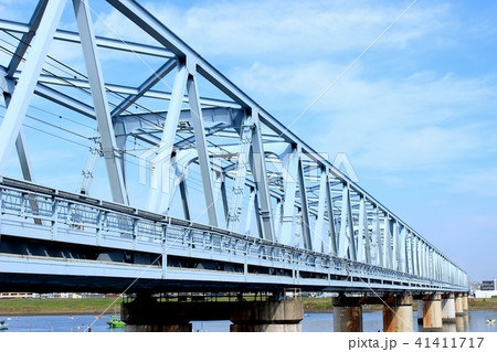 橋 鉄橋 江戸川放水路 トラス橋の写真素材