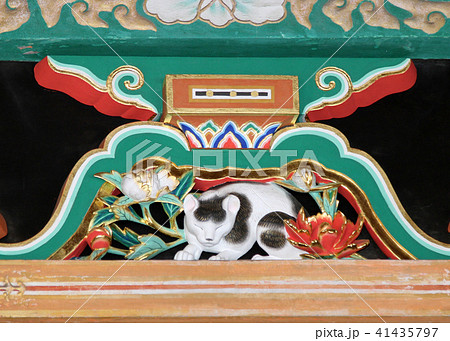 日光東照宮眠り猫の写真素材