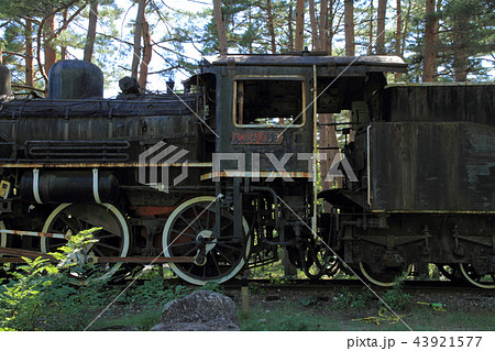 蒸気機関車 廃車 鉄道廃車 鉄道廃墟の写真素材 - PIXTA