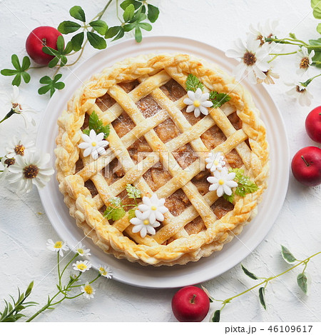 アップルパイ パイ 焼き菓子 ケーキの写真素材