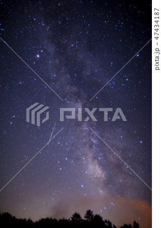 オリオン座流星群の写真素材