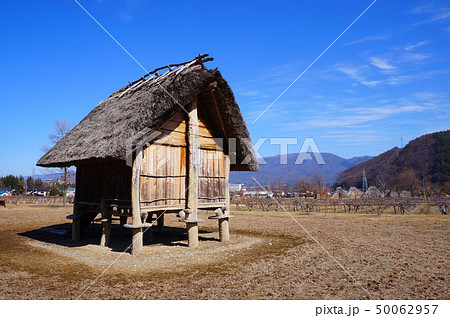 ねずみ返し 高床式の写真素材