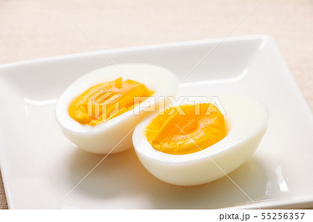 茹で卵の写真素材
