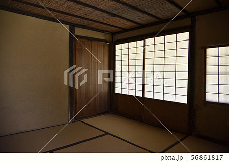 すだれ 障子 家 古いの写真素材