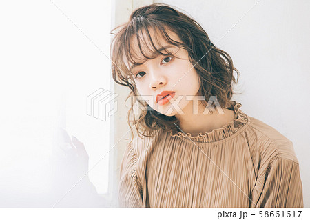 シースルーバングの写真素材