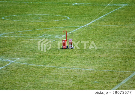 白線引き 運動会 白線の写真素材 - PIXTA