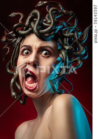 蛇の髪 髪の毛の写真素材