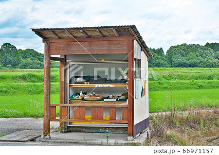 野菜無人販売所 小屋の写真素材