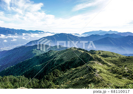 高い山の写真素材