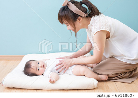 タッチングの写真素材