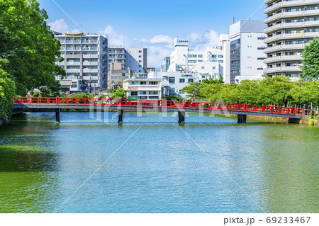 風景 赤 和 橋の写真素材