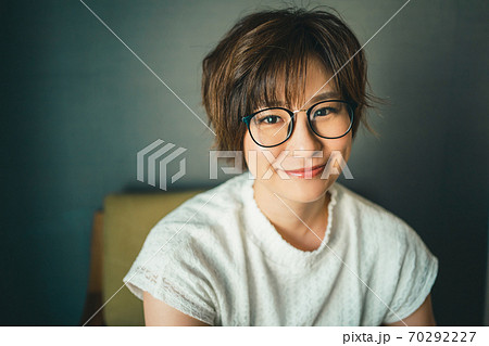 理系女子 かわいいの写真素材