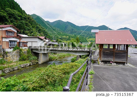 バス停 風景 田舎 無人の写真素材