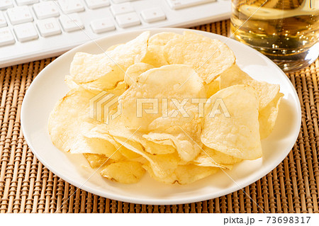 ポテトチップスの写真素材集 ピクスタ