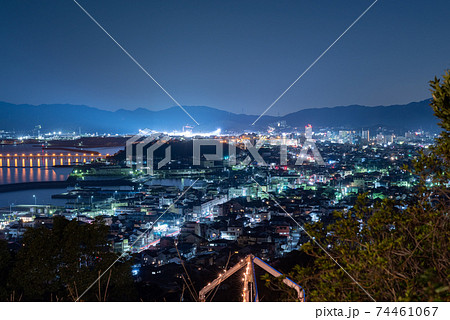 三河湾 夜景 夜の海 蒲郡の写真素材