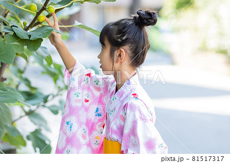 浴衣 女の子の写真素材