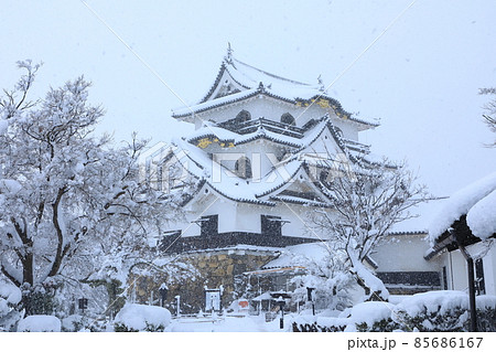 彦根城 雪 冬 積雪の写真素材 - PIXTA