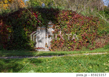 地下庭園入り口 建物の写真素材