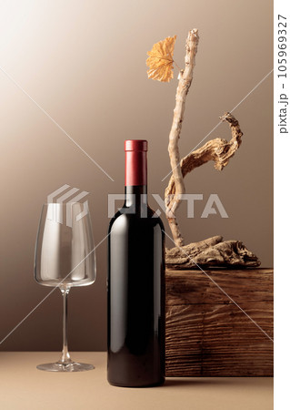 Stemless wine glass with red wine. No stem wine - Stock Illustration  [90282562] - PIXTA